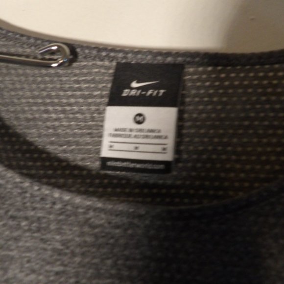 Nike Mesh Crop Top Dri-Fit Sz M - Picture 2 of 3